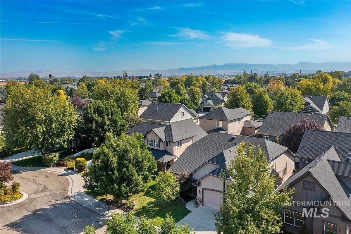 2930 N Christian Way, Meridian, Idaho 83646, 3 Bedrooms, 2 Bathrooms, Residential For Sale, Price $475,000,MLS 98998668