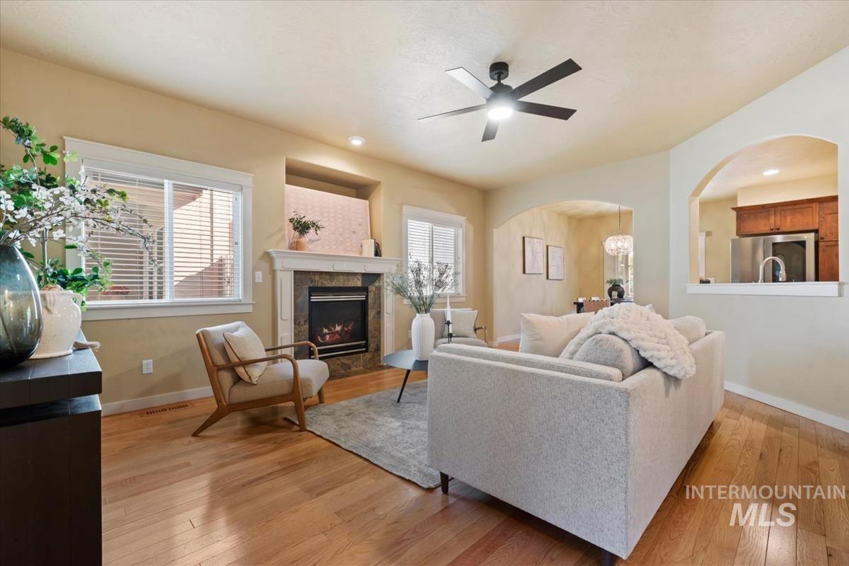 2930 N Christian Way, Meridian, Idaho 83646, 3 Bedrooms, 2 Bathrooms, Residential For Sale, Price $475,000,MLS 98998668