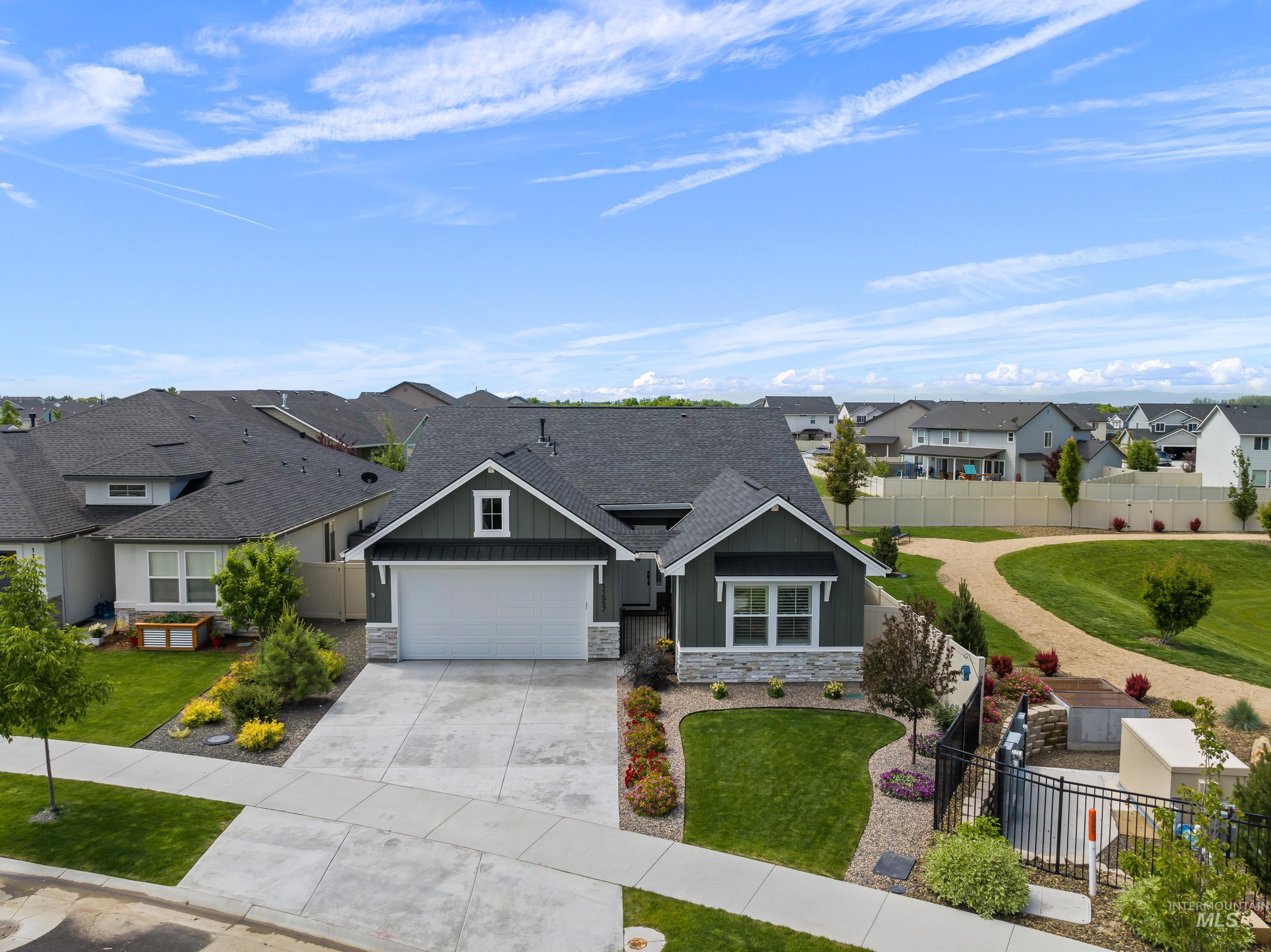 11557 W Soaring Hawk Street, Star, Idaho 83669, 3 Bedrooms, 2 Bathrooms, Residential For Sale, Price $569,500, 98998669