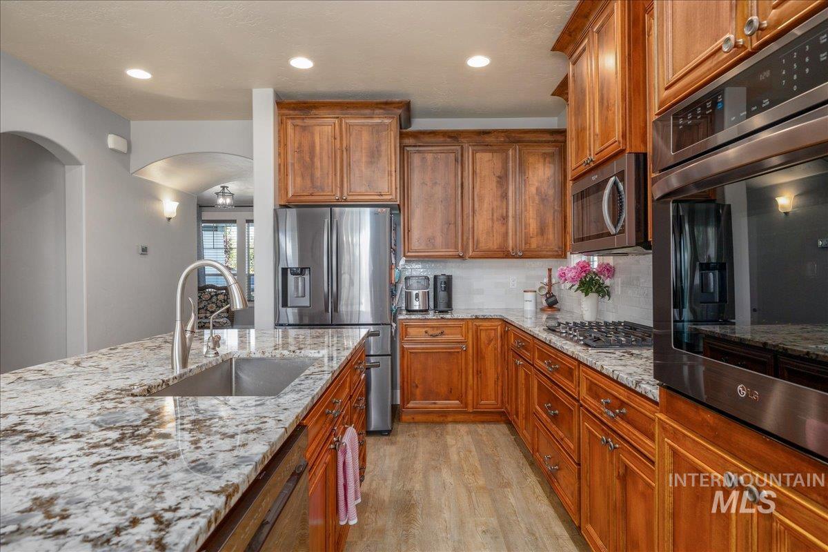 4147 W Cardon Street, Eagle, Idaho 83616, 5 Bedrooms, 3 Bathrooms, Residential For Sale, Price $799,990, 98998670
