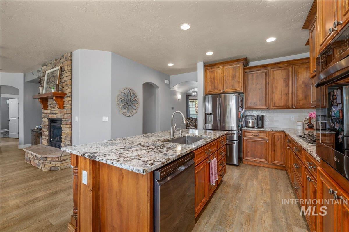 4147 W Cardon Street, Eagle, Idaho 83616, 5 Bedrooms, 3 Bathrooms, Residential For Sale, Price $799,990, 98998670
