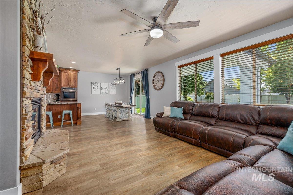 4147 W Cardon Street, Eagle, Idaho 83616, 5 Bedrooms, 3 Bathrooms, Residential For Sale, Price $799,990, 98998670