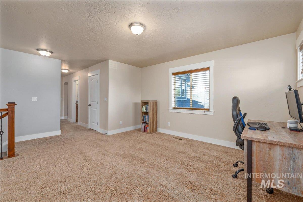 4147 W Cardon Street, Eagle, Idaho 83616, 5 Bedrooms, 3 Bathrooms, Residential For Sale, Price $799,990, 98998670