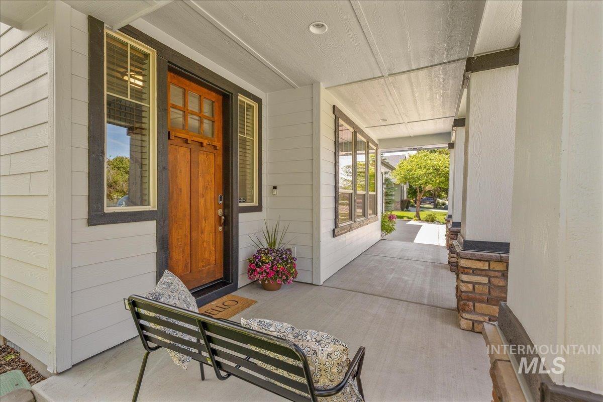 4147 W Cardon Street, Eagle, Idaho 83616, 5 Bedrooms, 3 Bathrooms, Residential For Sale, Price $799,990, 98998670