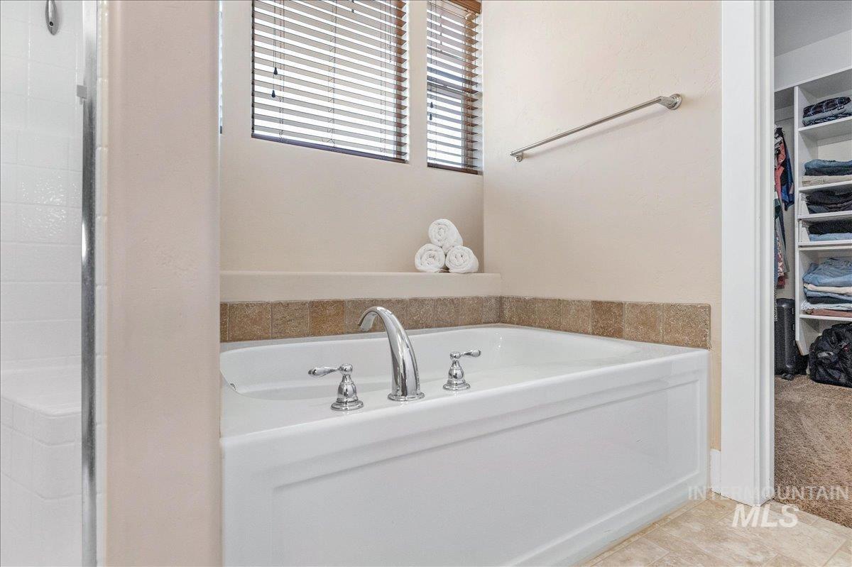 4147 W Cardon Street, Eagle, Idaho 83616, 5 Bedrooms, 3 Bathrooms, Residential For Sale, Price $799,990, 98998670