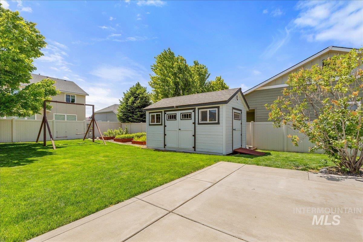 4147 W Cardon Street, Eagle, Idaho 83616, 5 Bedrooms, 3 Bathrooms, Residential For Sale, Price $799,990, 98998670