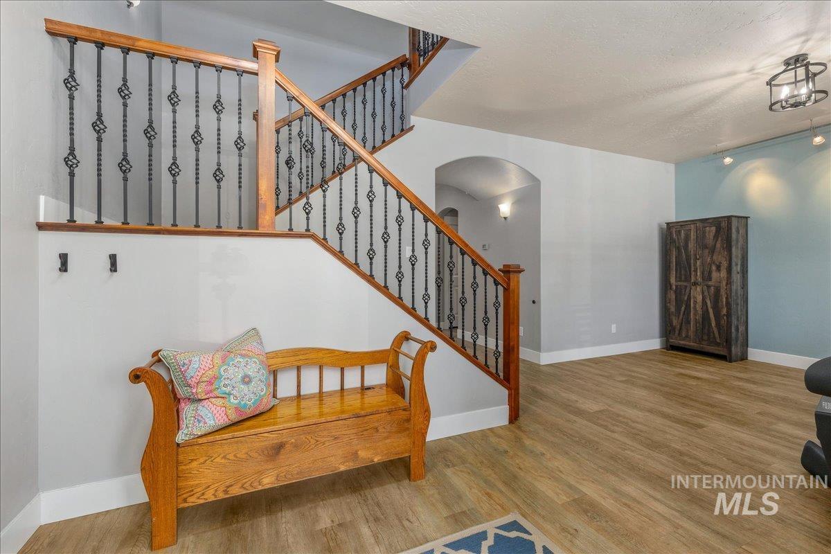 4147 W Cardon Street, Eagle, Idaho 83616, 5 Bedrooms, 3 Bathrooms, Residential For Sale, Price $799,990, 98998670