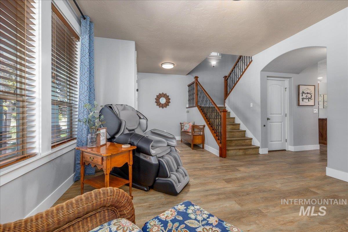 4147 W Cardon Street, Eagle, Idaho 83616, 5 Bedrooms, 3 Bathrooms, Residential For Sale, Price $799,990, 98998670