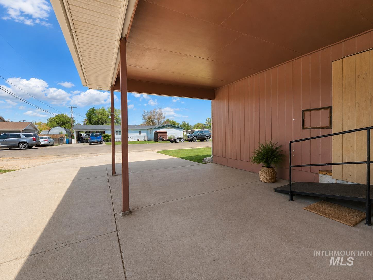 905 15th Drive, Rupert, Idaho 83350, 4 Bedrooms, 3 Bathrooms, Residential For Sale, Price $295,000, 98998675