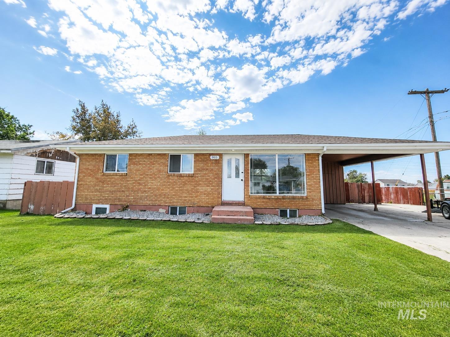 905 15th Drive, Rupert, Idaho 83350, 4 Bedrooms, 3 Bathrooms, Residential For Sale, Price $295,000, 98998675