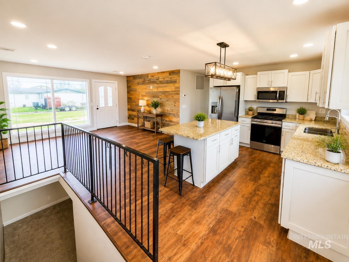905 15th Drive, Rupert, Idaho 83350, 4 Bedrooms, 3 Bathrooms, Residential For Sale, Price $295,000, 98998675