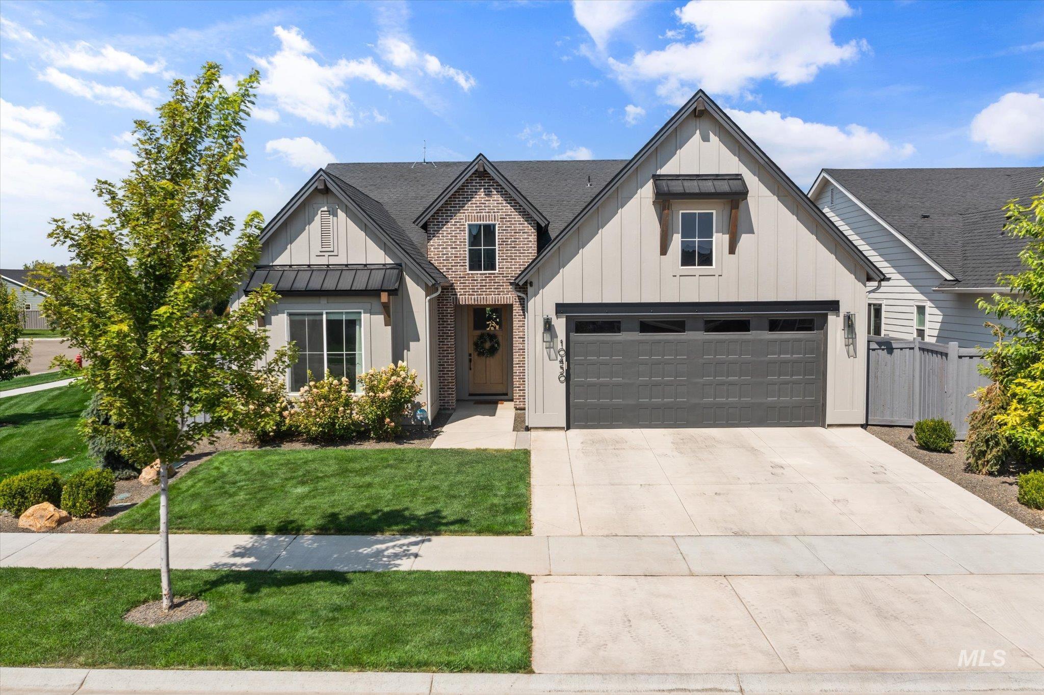 10450 Loneleaf Dr, Nampa, Idaho 83687, 3 Bedrooms, 2 Bathrooms, Residential For Sale, Price $529,900,MLS 98998678