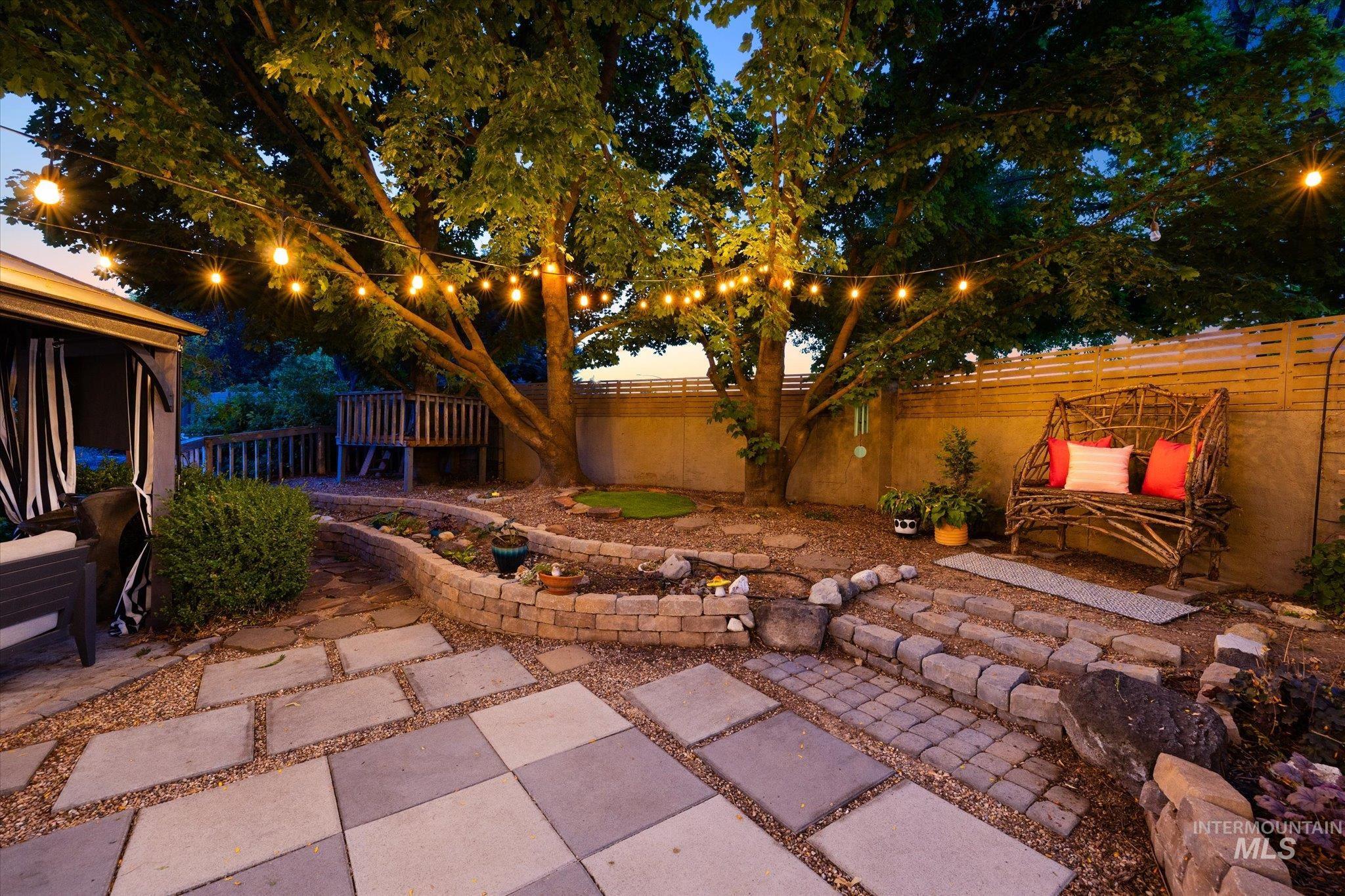 8155 W Burntree Ct, Boise, Idaho 83704, 5 Bedrooms, 3 Bathrooms, Residential For Sale, Price $798,900,MLS 98998683