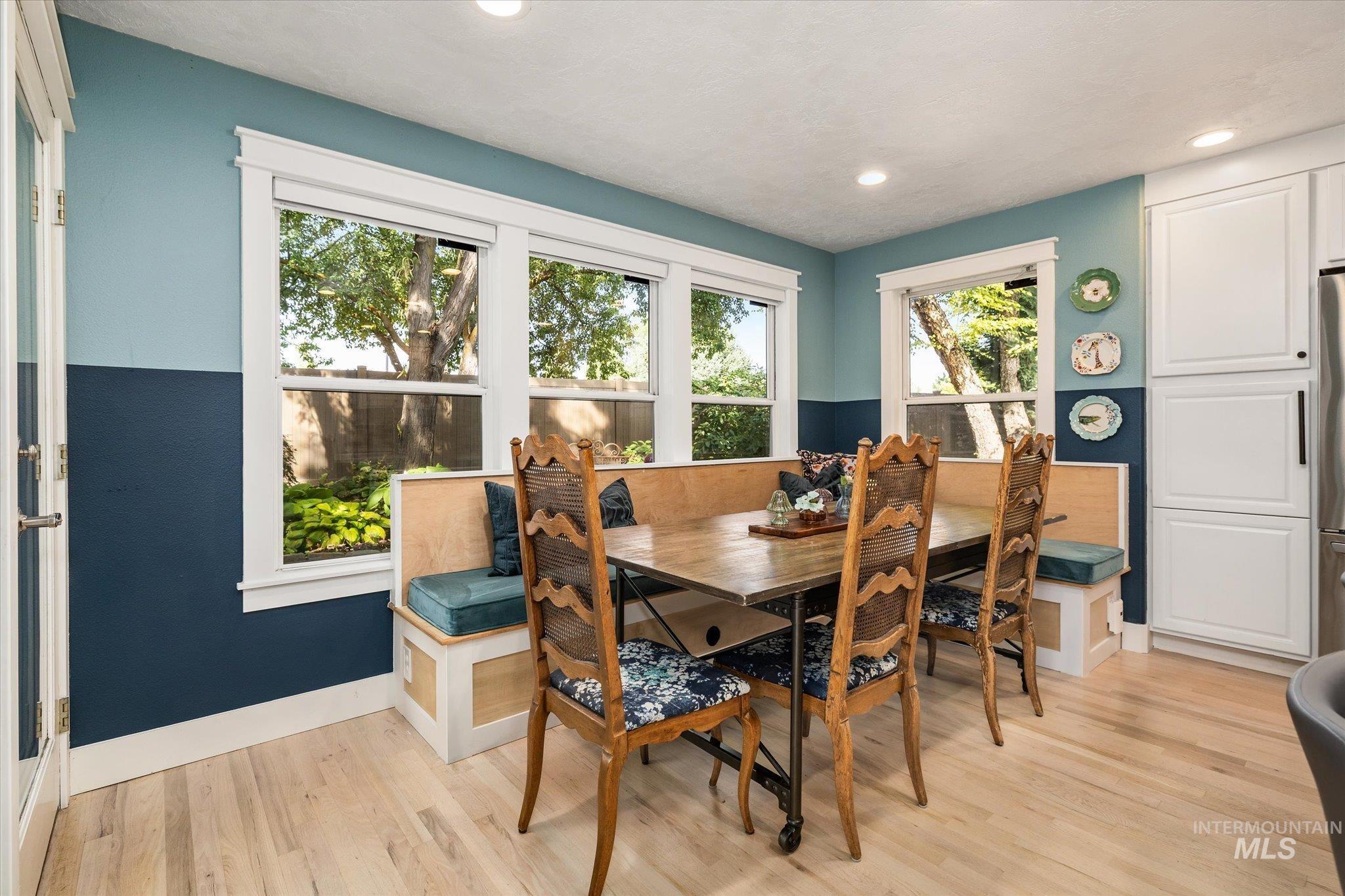8155 W Burntree Ct, Boise, Idaho 83704, 5 Bedrooms, 3 Bathrooms, Residential For Sale, Price $798,900,MLS 98998683