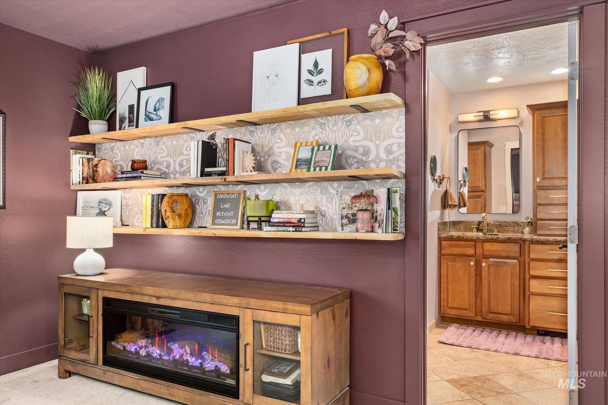 8155 W Burntree Ct, Boise, Idaho 83704, 5 Bedrooms, 3 Bathrooms, Residential For Sale, Price $798,900,MLS 98998683