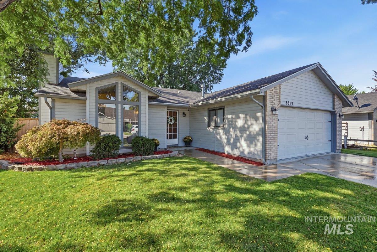 8869 W Lancelot St., Boise, Idaho 83704, 3 Bedrooms, 2 Bathrooms, Residential For Sale, Price $427,000,MLS 98998686