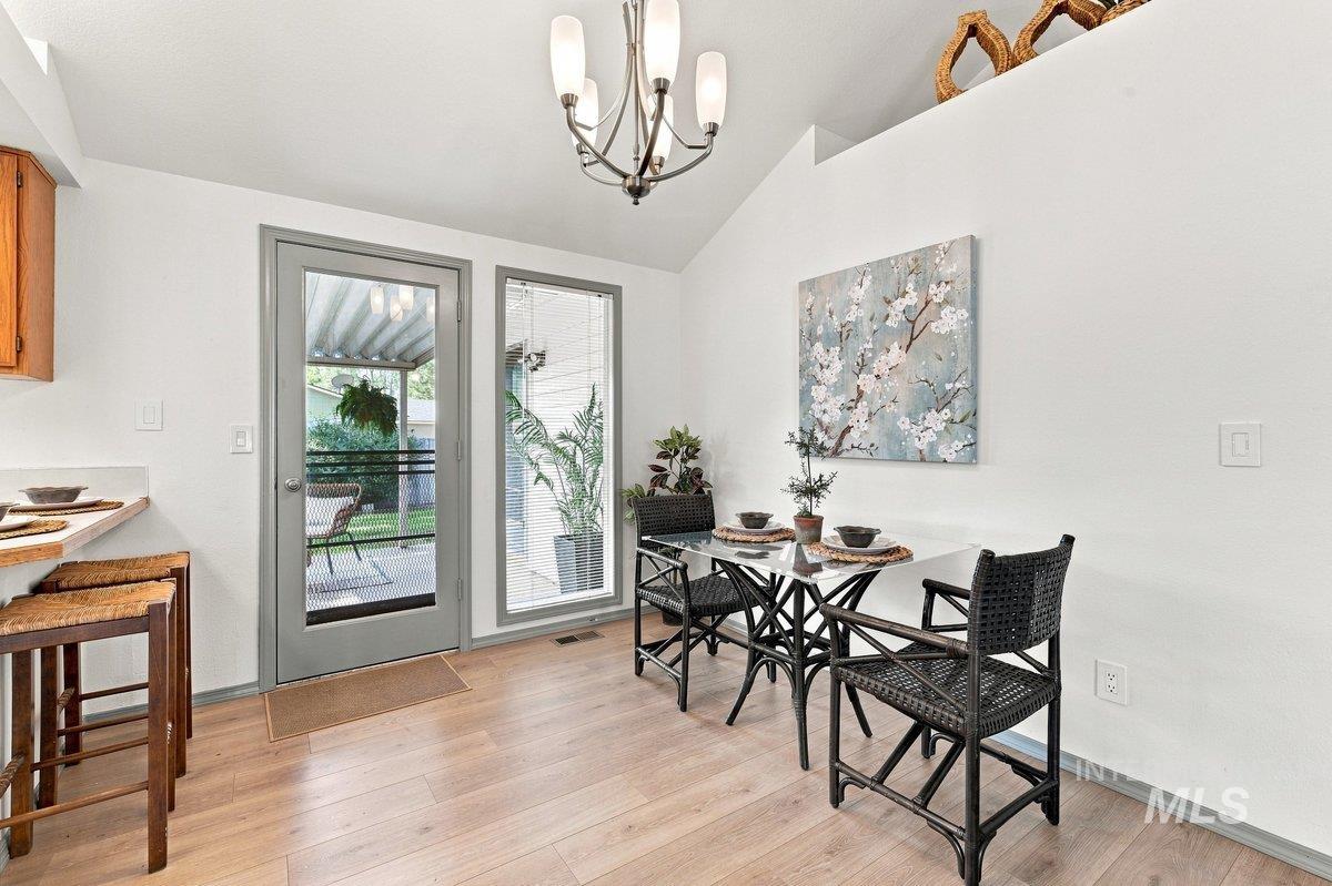 8869 W Lancelot St., Boise, Idaho 83704, 3 Bedrooms, 2 Bathrooms, Residential For Sale, Price $427,000,MLS 98998686
