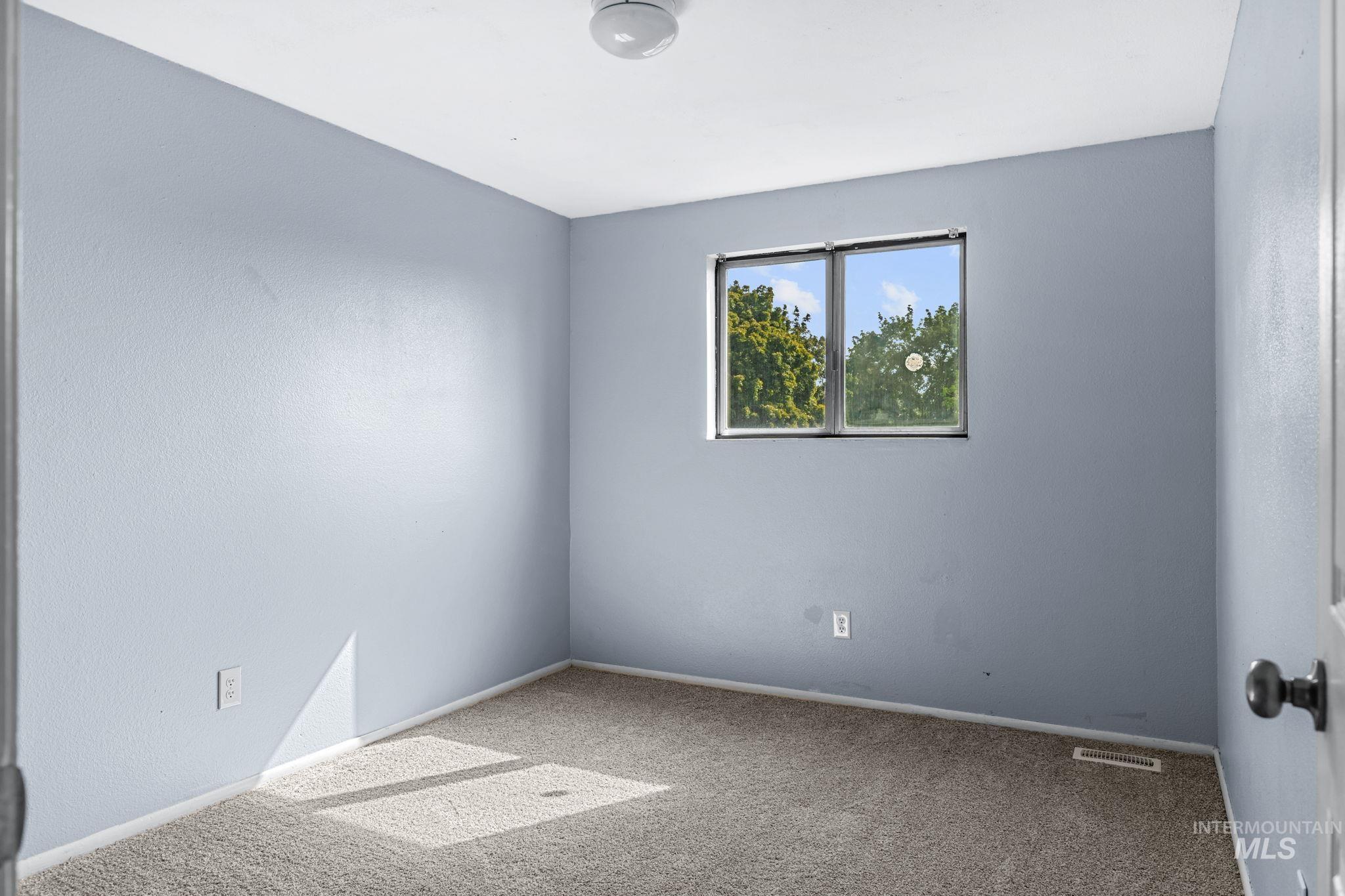 2240 NW 15th St, Meridian, Idaho 83646, 3 Bedrooms, 2.5 Bathrooms, Residential For Sale, Price $490,000,MLS 98998690