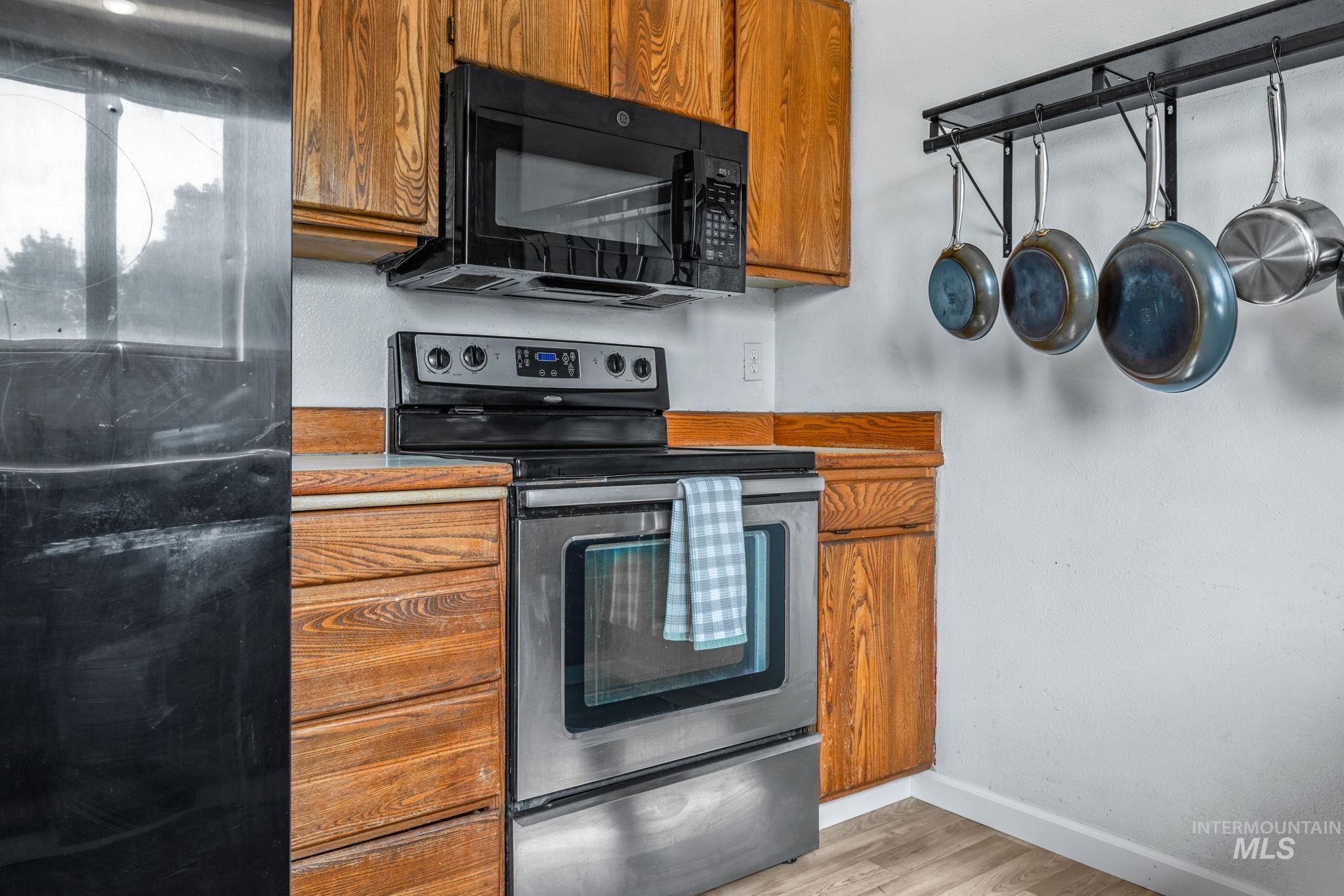2240 NW 15th St, Meridian, Idaho 83646, 3 Bedrooms, 2.5 Bathrooms, Residential For Sale, Price $490,000,MLS 98998690