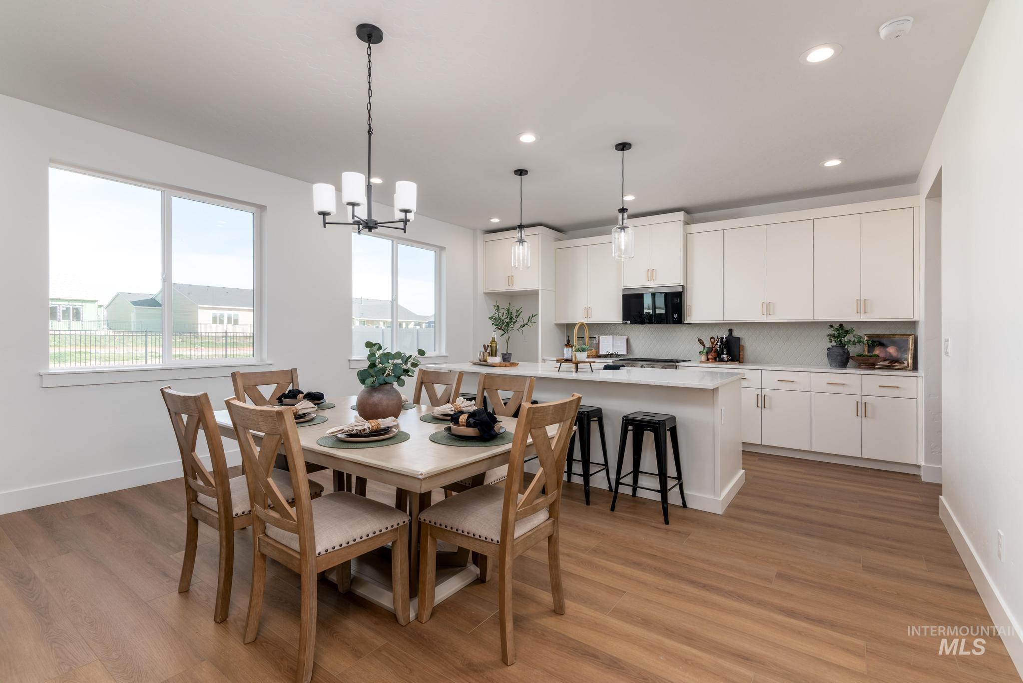 5756 W Daphne Dr, Meridian, Idaho 83646, 4 Bedrooms, 3 Bathrooms, Residential For Sale, Price $659,000,MLS 98998692