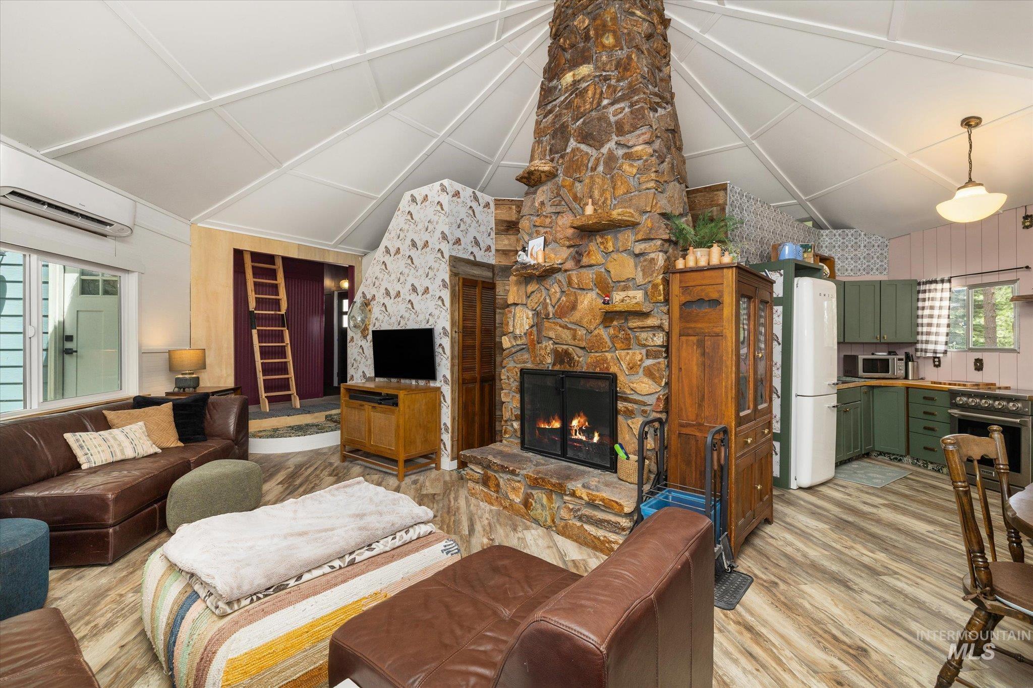 9785 Edna Pl, Cascade, Idaho 83611, 3 Bedrooms, 1 Bathroom, Residential For Sale, Price $598,000, 98998693