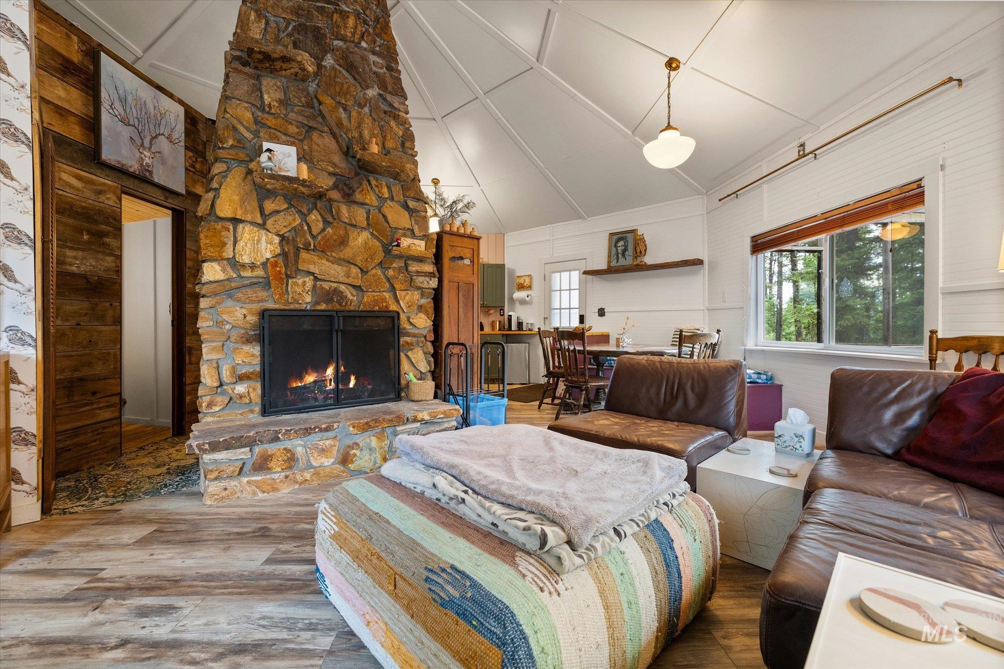 9785 Edna Pl, Cascade, Idaho 83611, 3 Bedrooms, 1 Bathroom, Residential For Sale, Price $598,000, 98998693