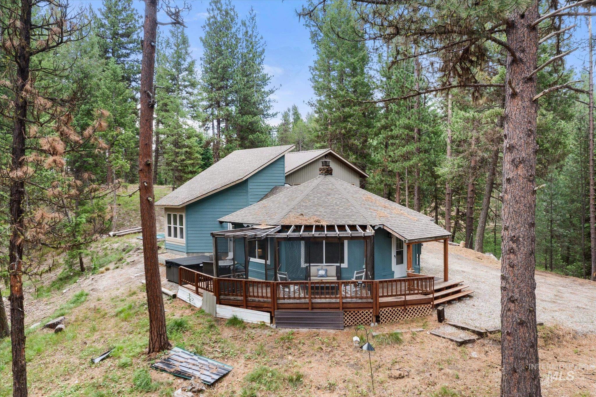 9785 Edna Pl, Cascade, Idaho 83611, 3 Bedrooms, 1 Bathroom, Residential For Sale, Price $598,000, 98998693