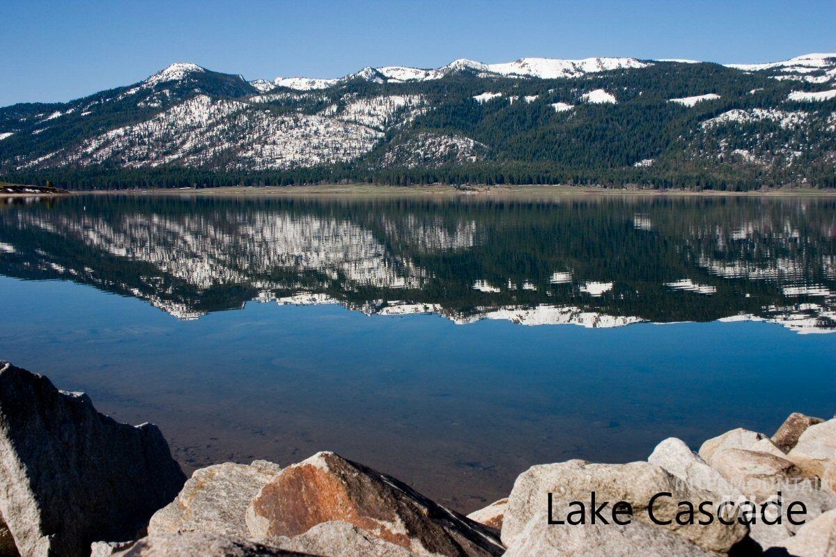 9785 Edna Pl, Cascade, Idaho 83611, 3 Bedrooms, 1 Bathroom, Residential For Sale, Price $598,000, 98998693
