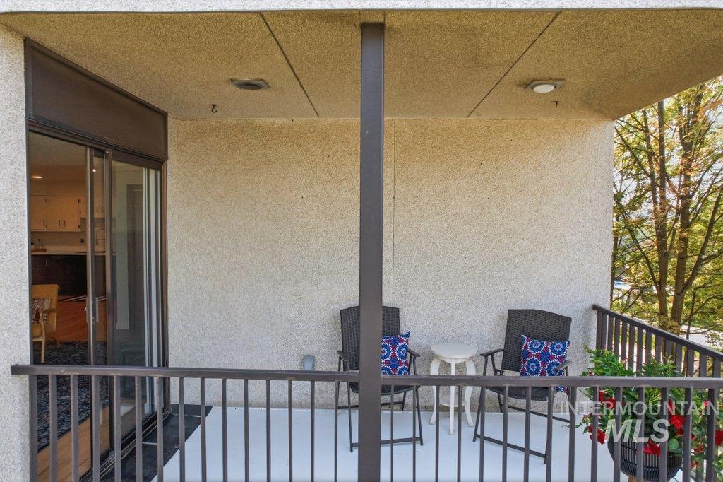 122 N Washington, Moscow, Idaho 83843, 2 Bedrooms, 1 Bathroom, Residential For Sale, Price $315,000, 98998695