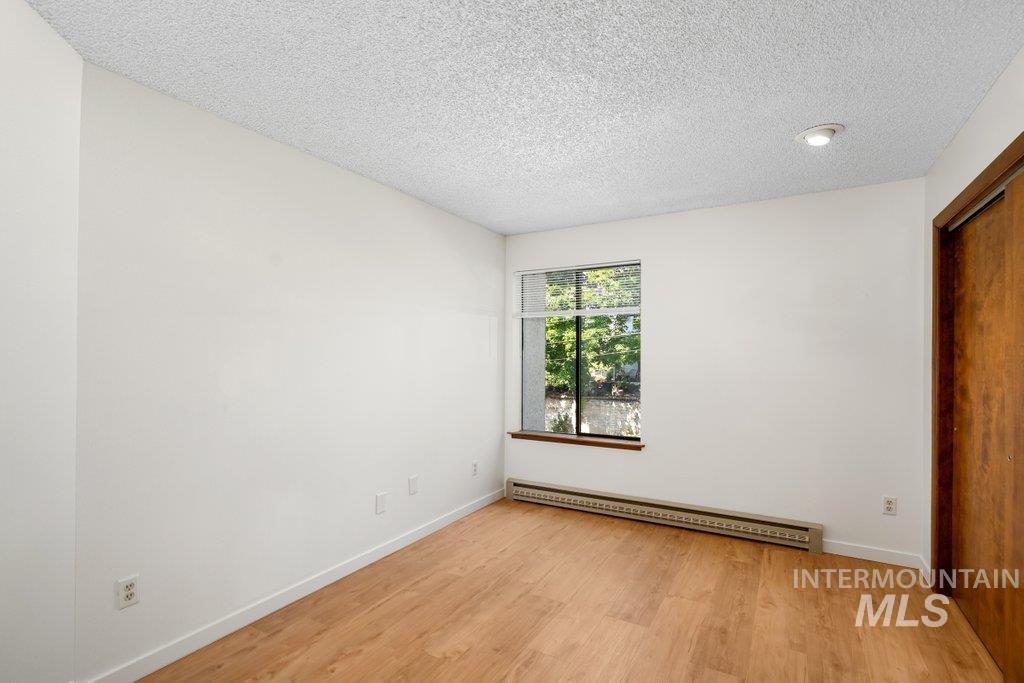 122 N Washington, Moscow, Idaho 83843, 2 Bedrooms, 1 Bathroom, Residential For Sale, Price $315,000, 98998695