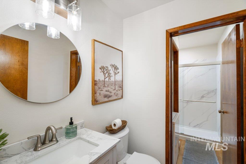 122 N Washington, Moscow, Idaho 83843, 2 Bedrooms, 1 Bathroom, Residential For Sale, Price $315,000, 98998695