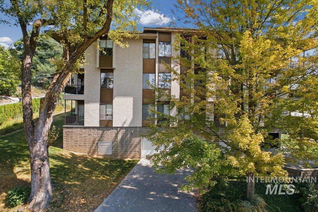 122 N Washington, Moscow, Idaho 83843, 2 Bedrooms, 1 Bathroom, Residential For Sale, Price $315,000, 98998695