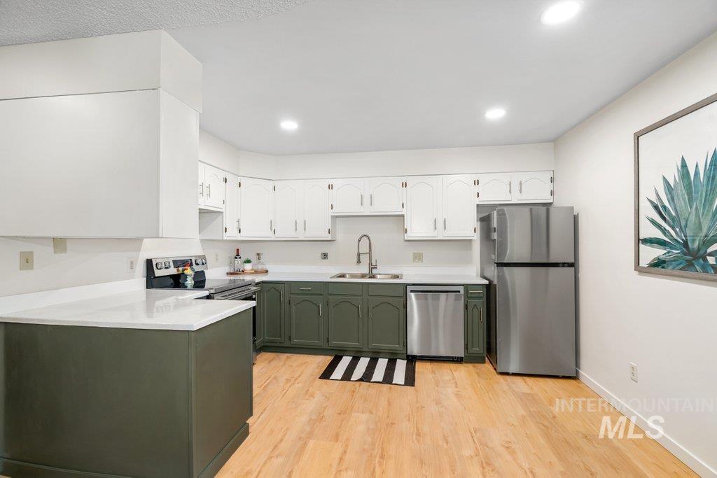 122 N Washington, Moscow, Idaho 83843, 2 Bedrooms, 1 Bathroom, Residential For Sale, Price $315,000, 98998695