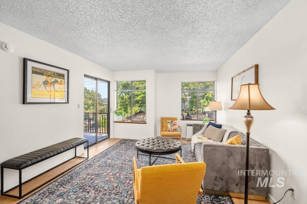 122 N Washington, Moscow, Idaho 83843, 2 Bedrooms, 1 Bathroom, Residential For Sale, Price $315,000, 98998695