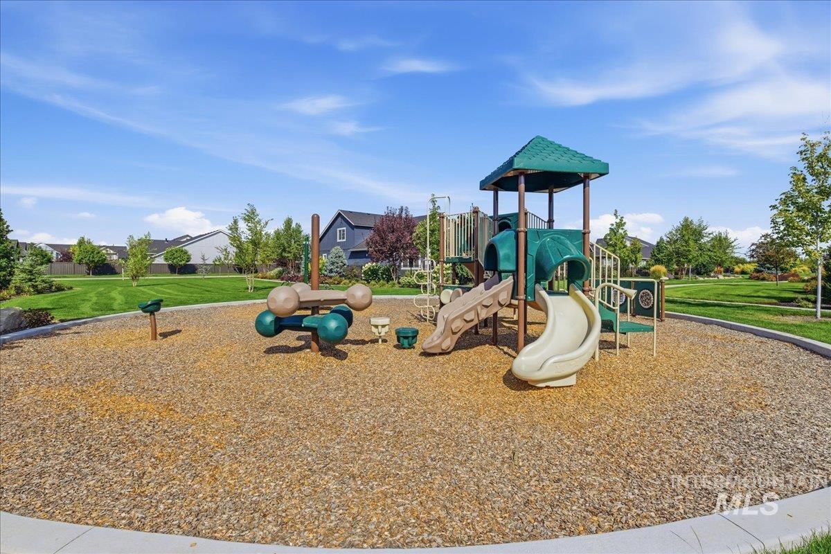 1895 E Spire Street, Meridian, Idaho 83642, 3 Bedrooms, 2 Bathrooms, Residential For Sale, Price $634,900, 98998696