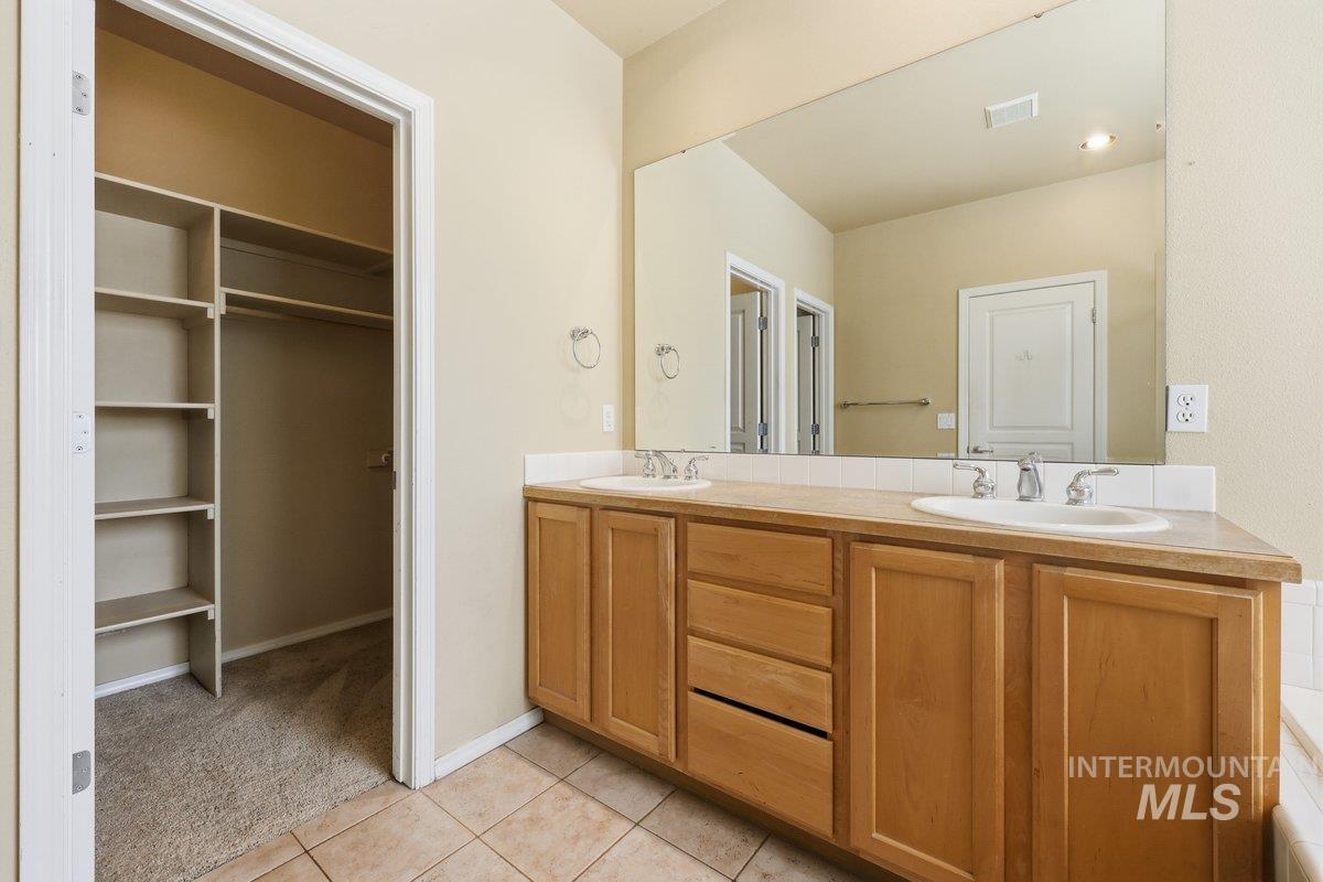 1923 E Pratt St, Meridian, Idaho 83642, 3 Bedrooms, 3 Bathrooms, Residential For Sale, Price $510,000, 98998705