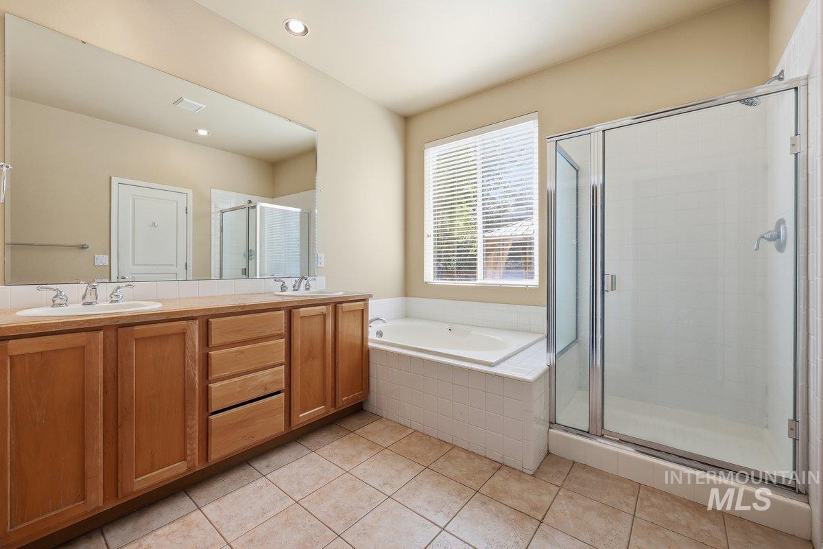 1923 E Pratt St, Meridian, Idaho 83642, 3 Bedrooms, 3 Bathrooms, Residential For Sale, Price $510,000, 98998705