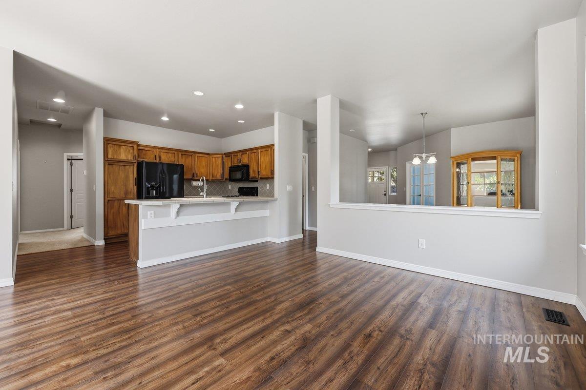 1923 E Pratt St, Meridian, Idaho 83642, 3 Bedrooms, 3 Bathrooms, Residential For Sale, Price $510,000, 98998705
