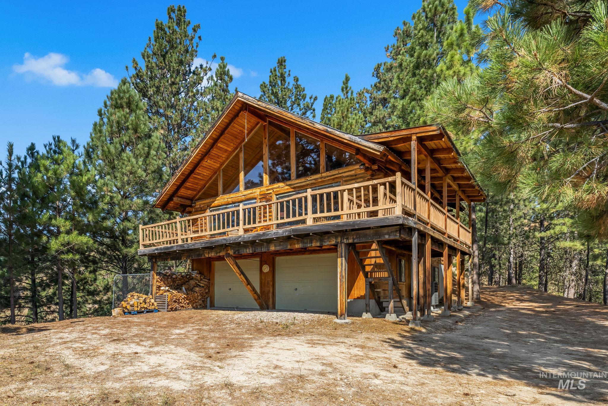 69 Skyview Lane, Boise, Idaho 83716, 3 Bedrooms, 2 Bathrooms, Residential For Sale, Price $465,000, 98998707