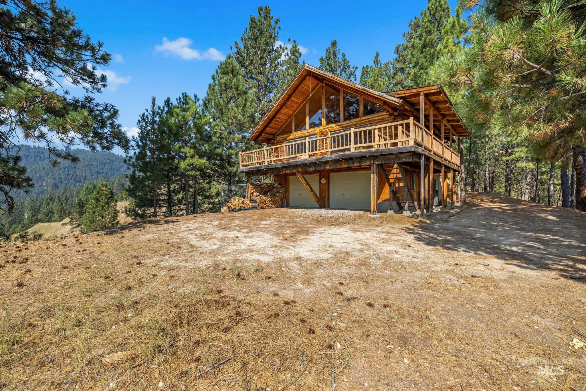 69 Skyview Lane, Boise, Idaho 83716, 3 Bedrooms, 2 Bathrooms, Residential For Sale, Price $465,000, 98998707