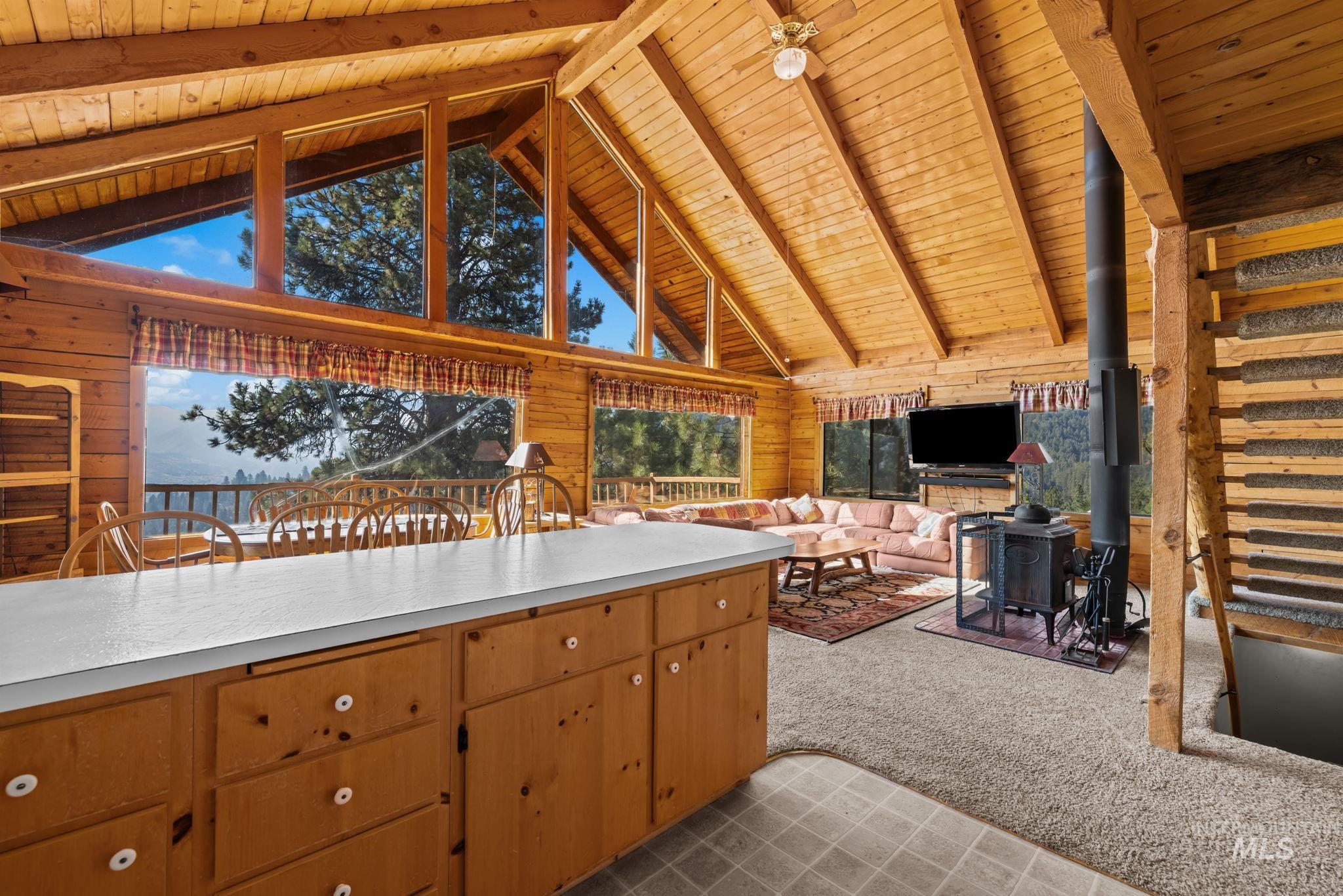 69 Skyview Lane, Boise, Idaho 83716, 3 Bedrooms, 2 Bathrooms, Residential For Sale, Price $465,000, 98998707