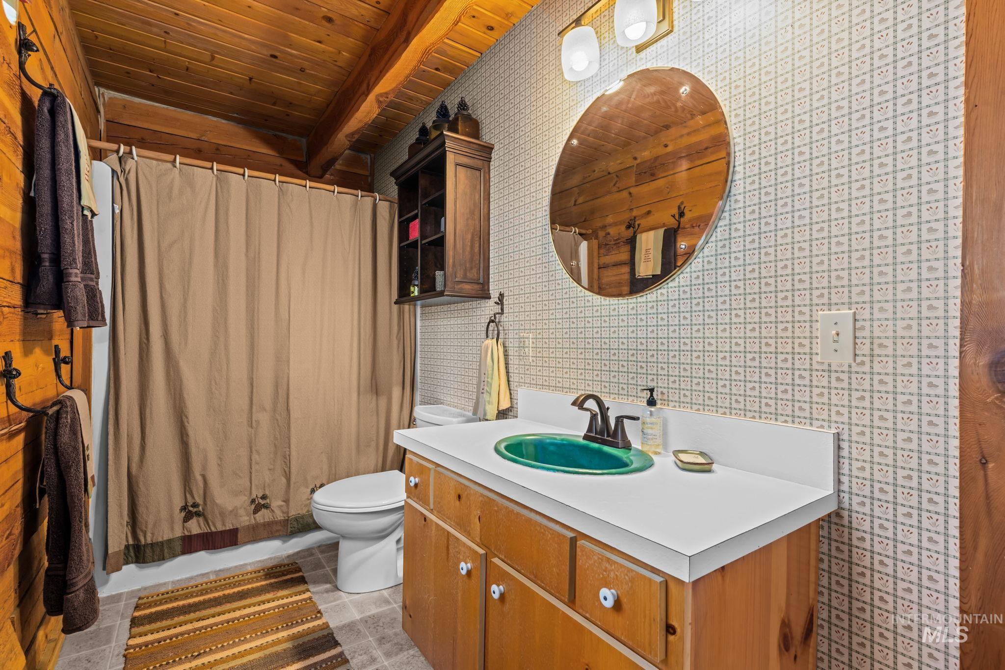 69 Skyview Lane, Boise, Idaho 83716, 3 Bedrooms, 2 Bathrooms, Residential For Sale, Price $465,000, 98998707