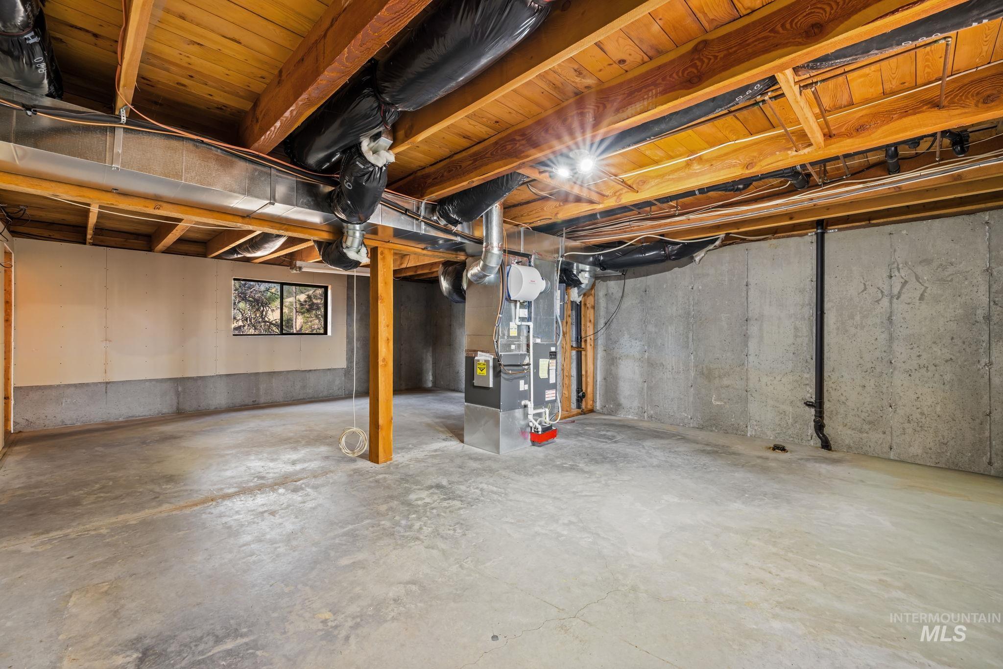 69 Skyview Lane, Boise, Idaho 83716, 3 Bedrooms, 2 Bathrooms, Residential For Sale, Price $465,000, 98998707