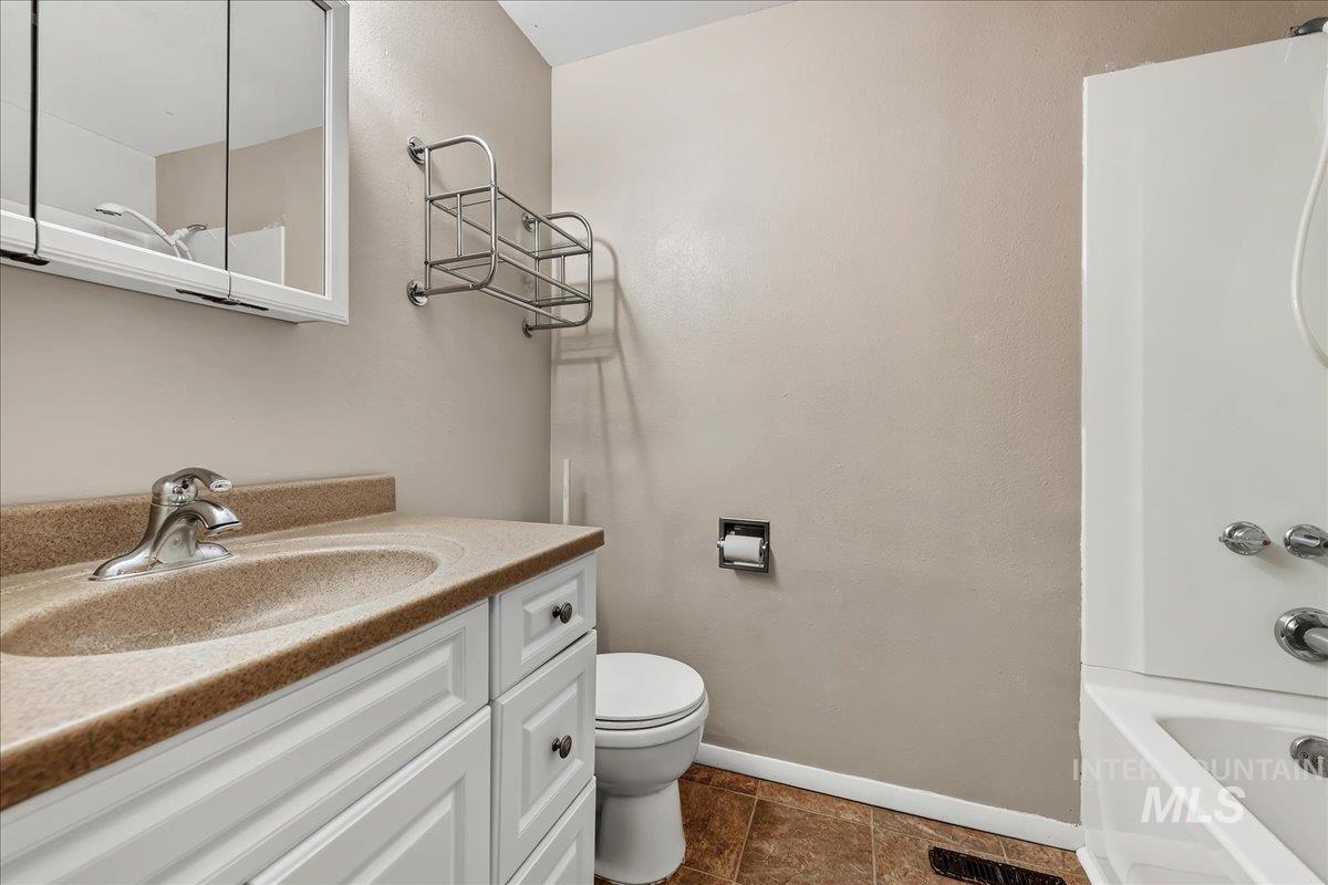 12592 W Freedom Drive, Boise, Idaho 83713, 4 Bedrooms, 3 Bathrooms, Residential For Sale, Price $679,900,MLS 98998708
