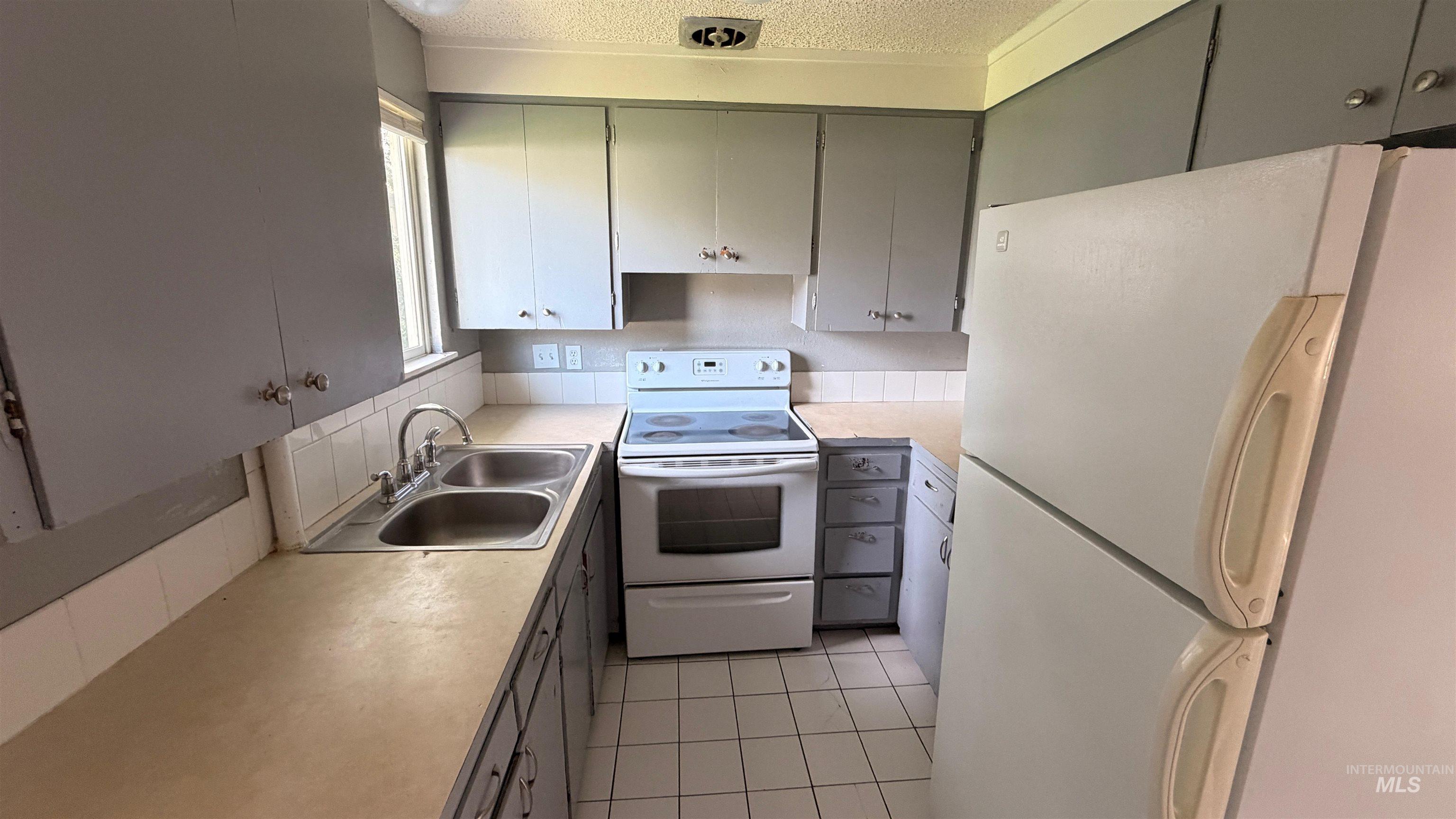 934 11th Ave N, Nampa, Idaho 83687, 2 Bedrooms, 1 Bathroom, Rental For Rent, Price $1,360, 98998712