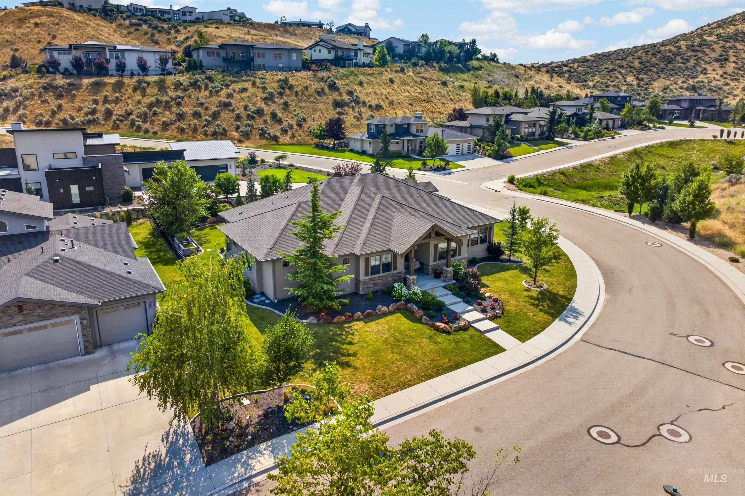 4192 N Arrow Villa Way, Boise, Idaho 83703, 3 Bedrooms, 2.5 Bathrooms, Residential For Sale, Price $1,275,000,MLS 98998715