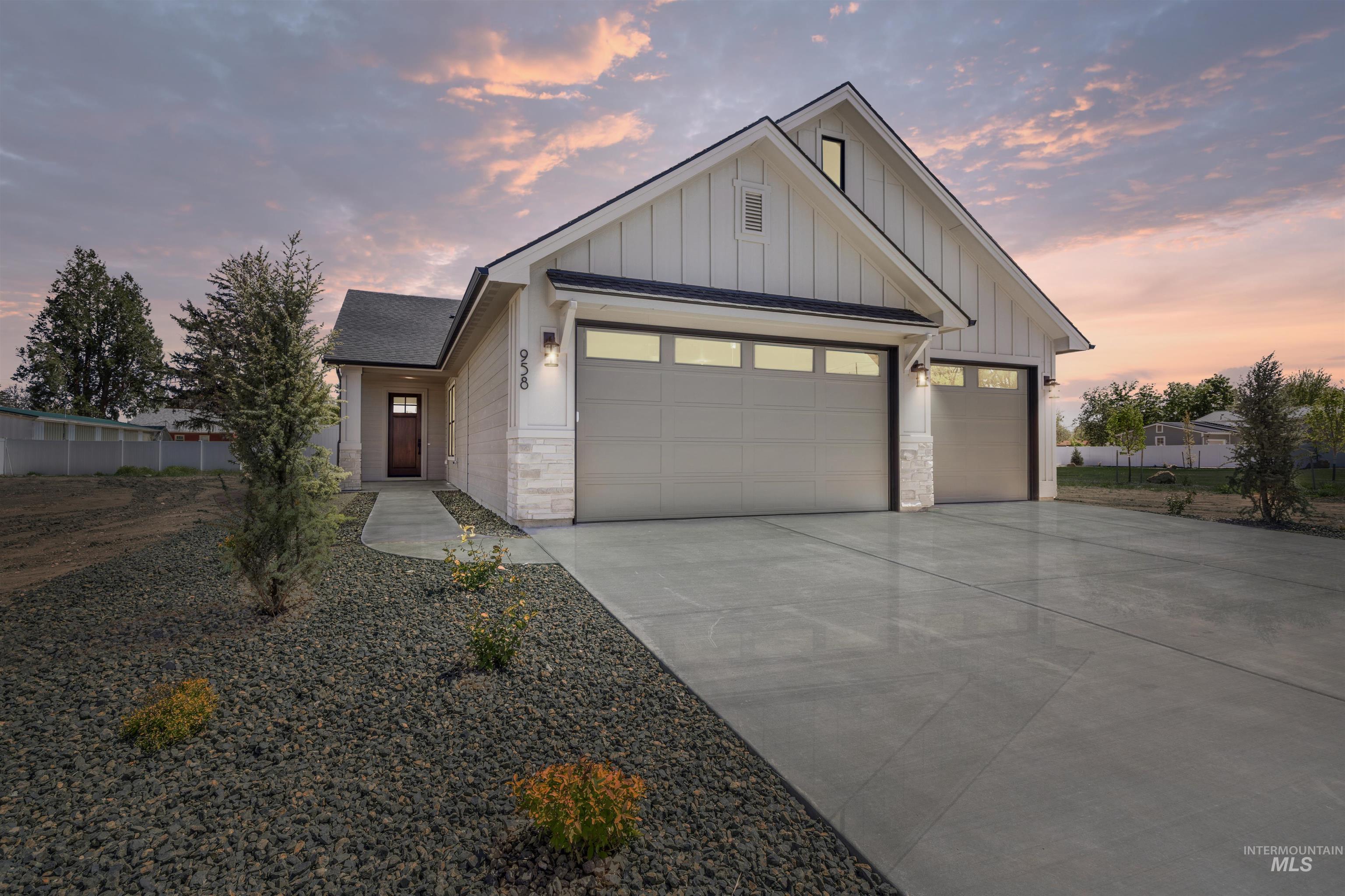 958 S Almond St, Nampa, Idaho 83686, 3 Bedrooms, 2 Bathrooms, Residential For Sale, Price $484,900, 98998716