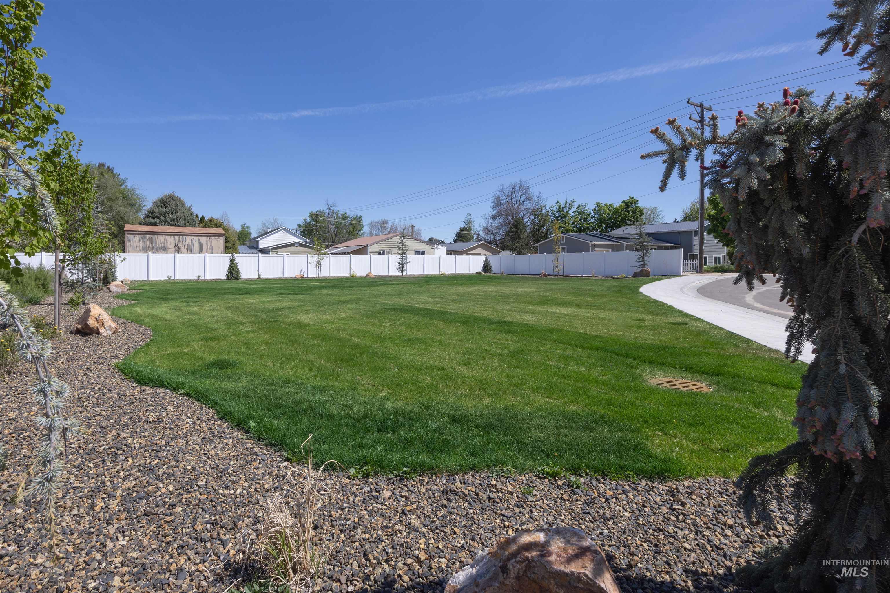 958 S Almond St, Nampa, Idaho 83686, 3 Bedrooms, 2 Bathrooms, Residential For Sale, Price $484,900, 98998716