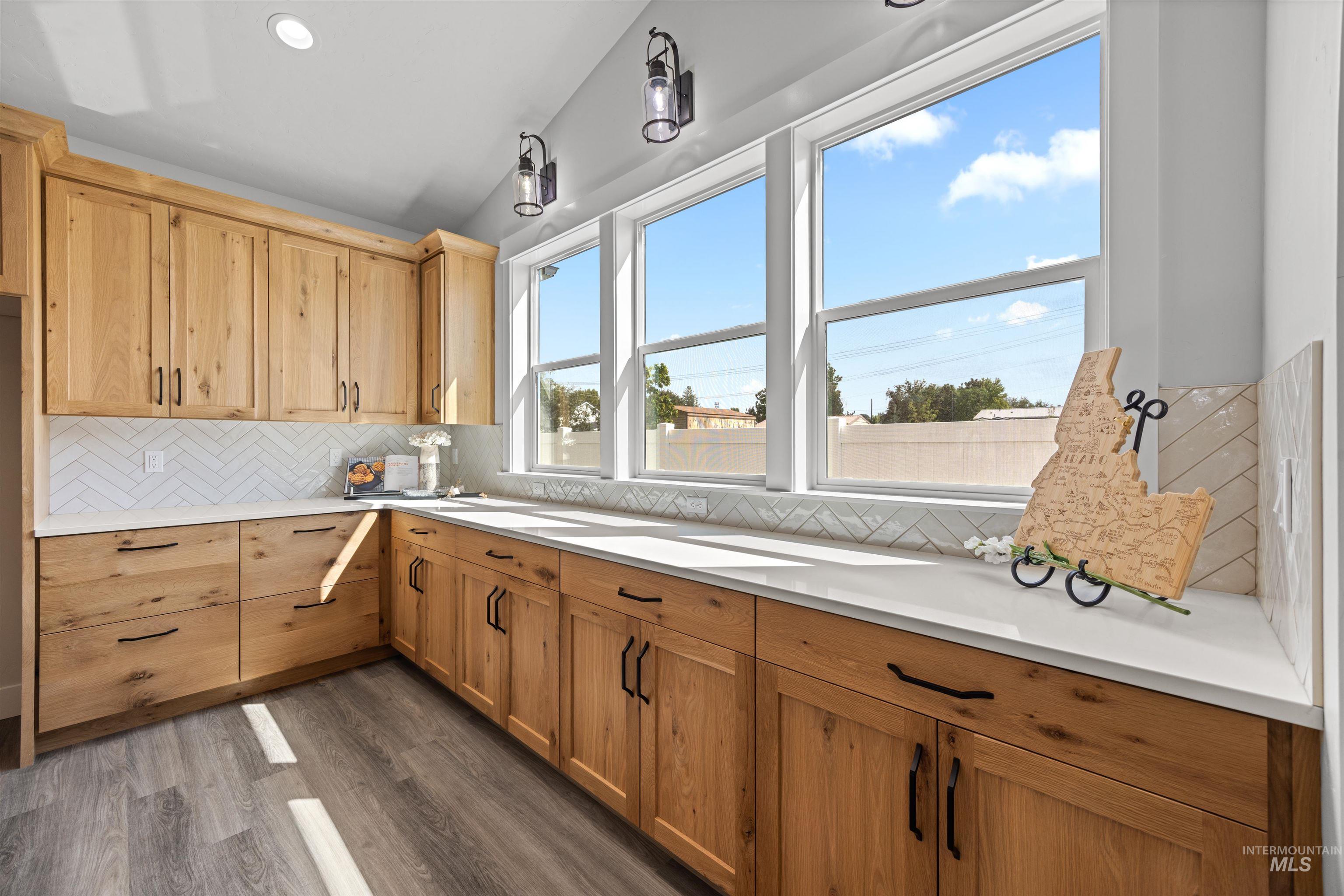 958 S Almond St, Nampa, Idaho 83686, 3 Bedrooms, 2 Bathrooms, Residential For Sale, Price $484,900, 98998716