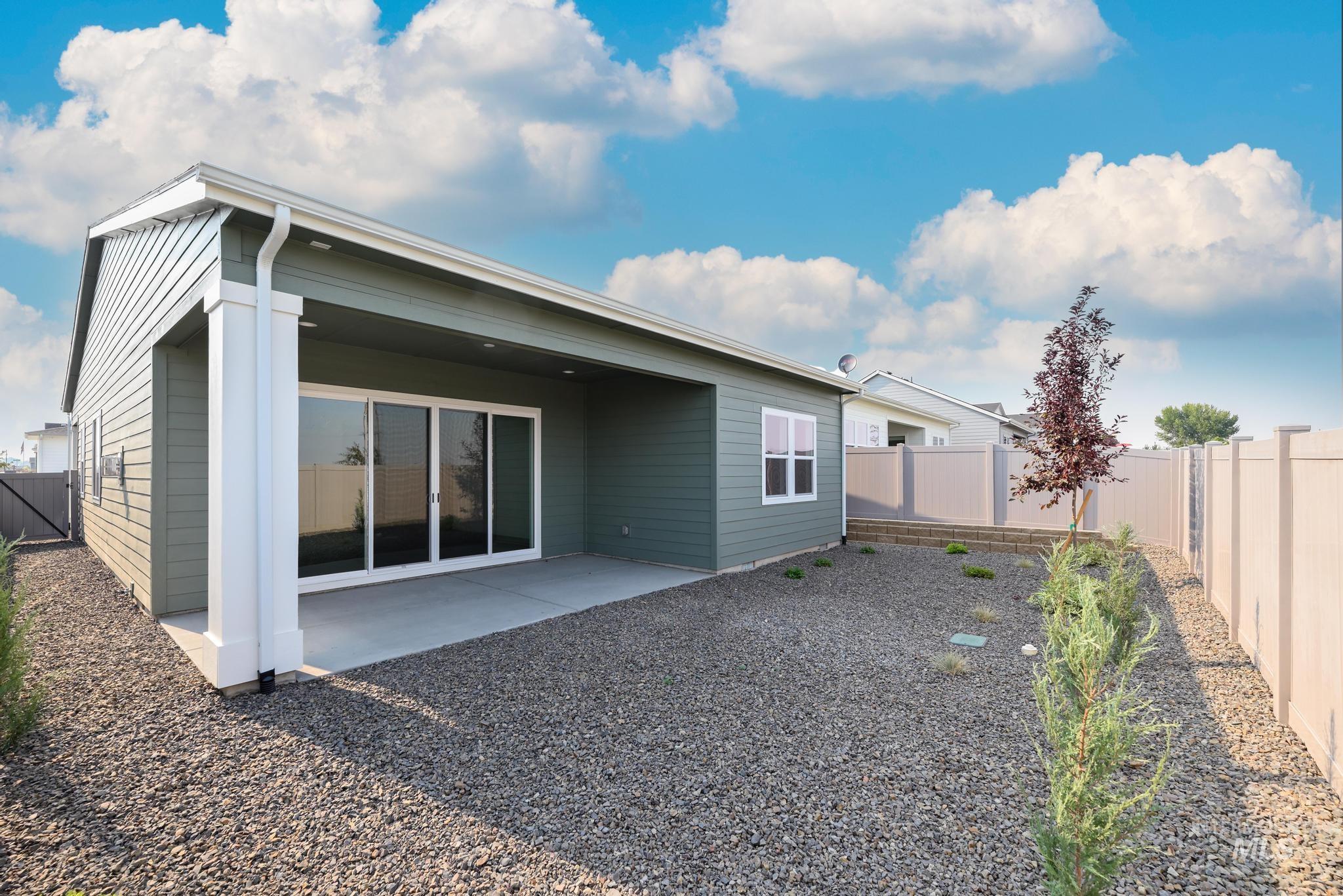 2622 N Leatherwood Ave, Star, Idaho 83669, 2 Bedrooms, 2 Bathrooms, Residential For Sale, Price $569,000,MLS 98998718